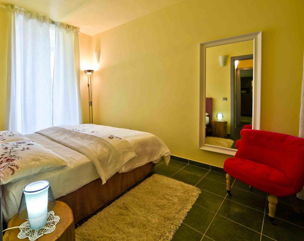 Casa Nalin Apartment La Morra Room photo